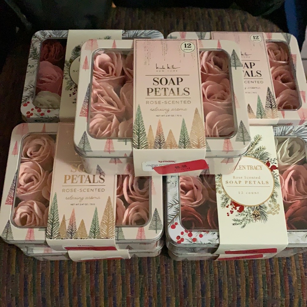 Soap Petals Rose scented—— $6 each